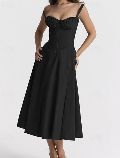 Elegant sleeveless dress with front slit