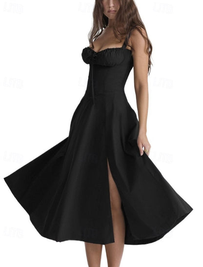 Elegant sleeveless dress with front slit