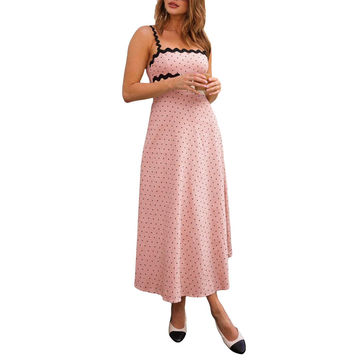 Robe Dentelle Élancée – Élégance Européenne